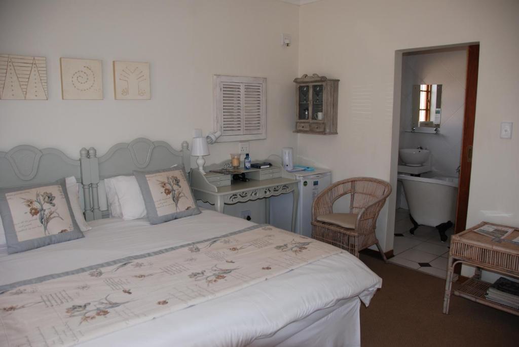 Sandstone Chameleon Guest House Фоурісбург Номер фото